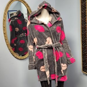 Kisses hooded plush robe Betsey Johnson XS S glam grunge punk